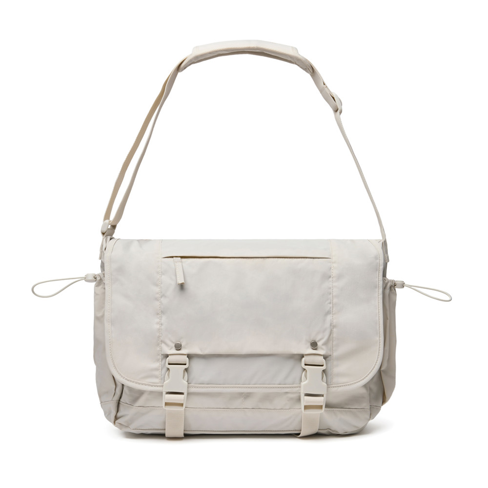 KENTO URBAN 15,6" Messenger aus RCS recyceltem Nylon - beige (± PMS 2330C)