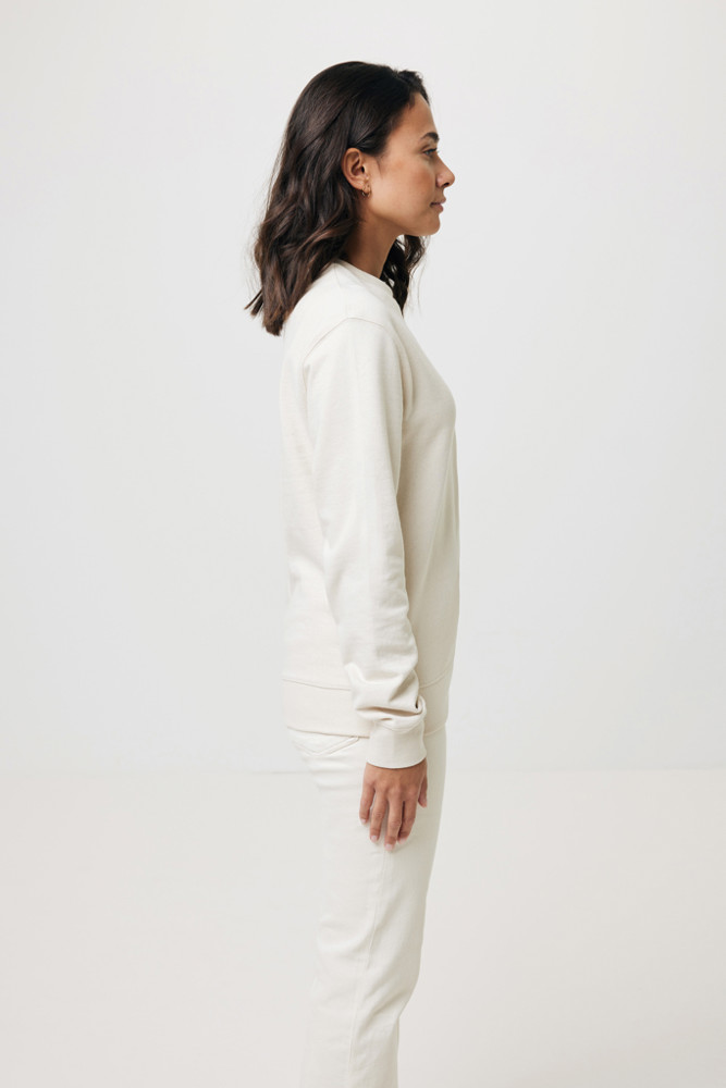 IQONIQ Denali ungefärbt. Rundhals-Sweater aus recycelter BW