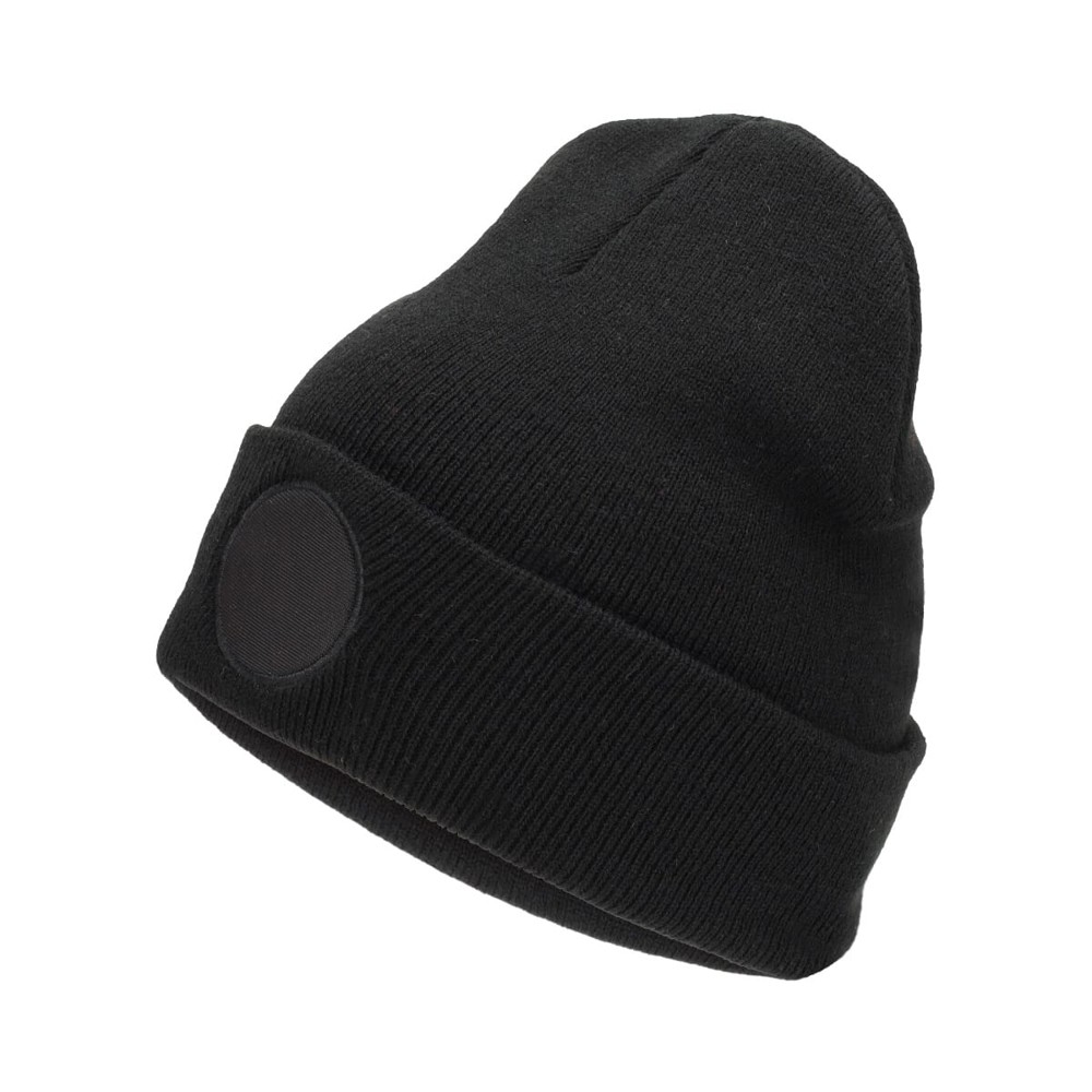 Niltons Strickmütze mit rundem Aufnäher