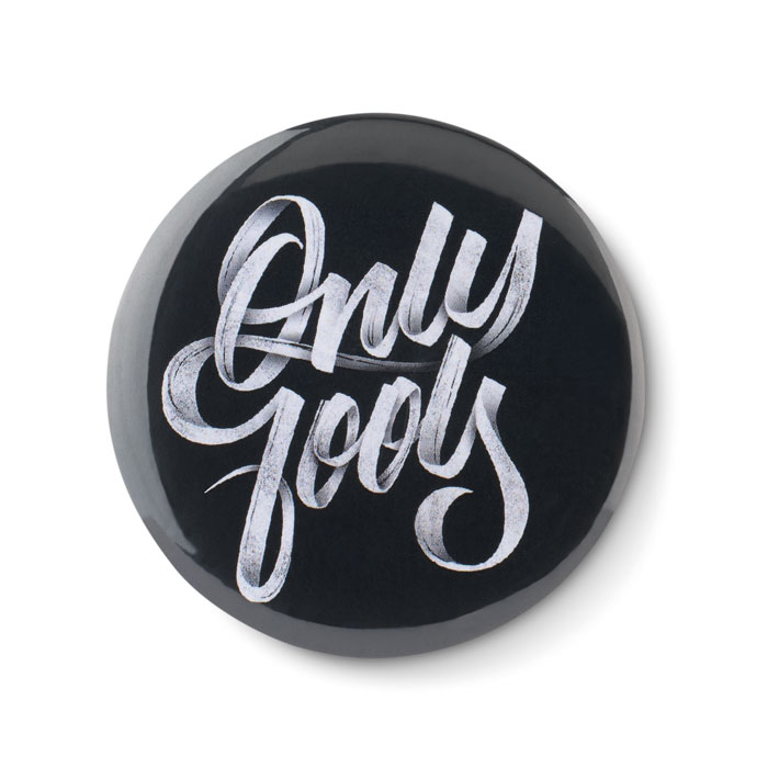 MIRROR - Badge mit Make-up Spiegel